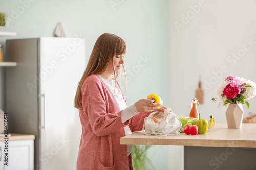 Beautiful pregnant woman wi...