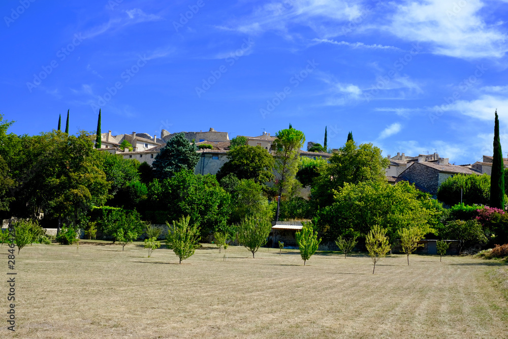 Fototapeta premium VILLAGE LE SAUZET 3