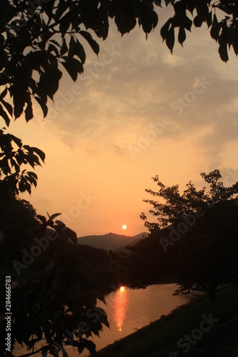 南伊豆 青野川から見た夕日