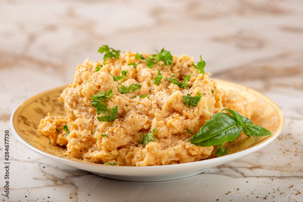 Chicken spread made from minced chicken meat, mayonnaise and ketchup Chicken spread made from minced chicken meat, mayonnaise and ketchup