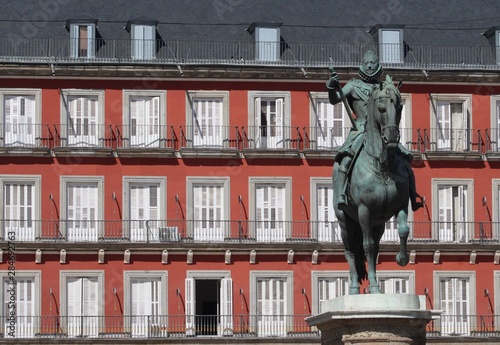 Estatua Felipe III Plaza Mayor Madrid photo