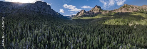 Obraz na plátně Hyalite Canyon, Montana Panoramic - Gallatin Range - Rocky Mountains