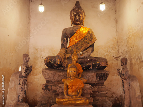 Old Buddha statue