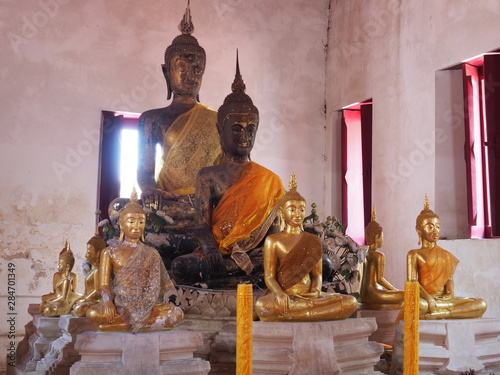 Old Buddha statue