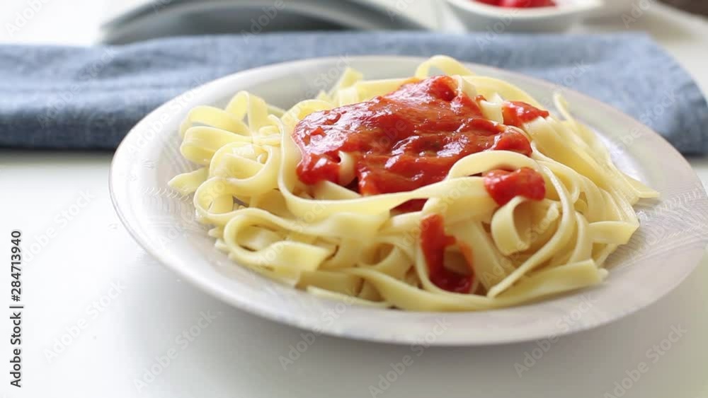 spaghetti with tomato sauce and basil spaghetti with tomato sauce and basil