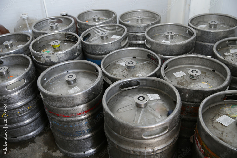 kegs for the production of beer, wine.Industry Brewing and winemaking. Equipment for the winery and brewing kegs for the production of beer, wine.Industry Brewing and winemaking. Equipment for the winery and brewing