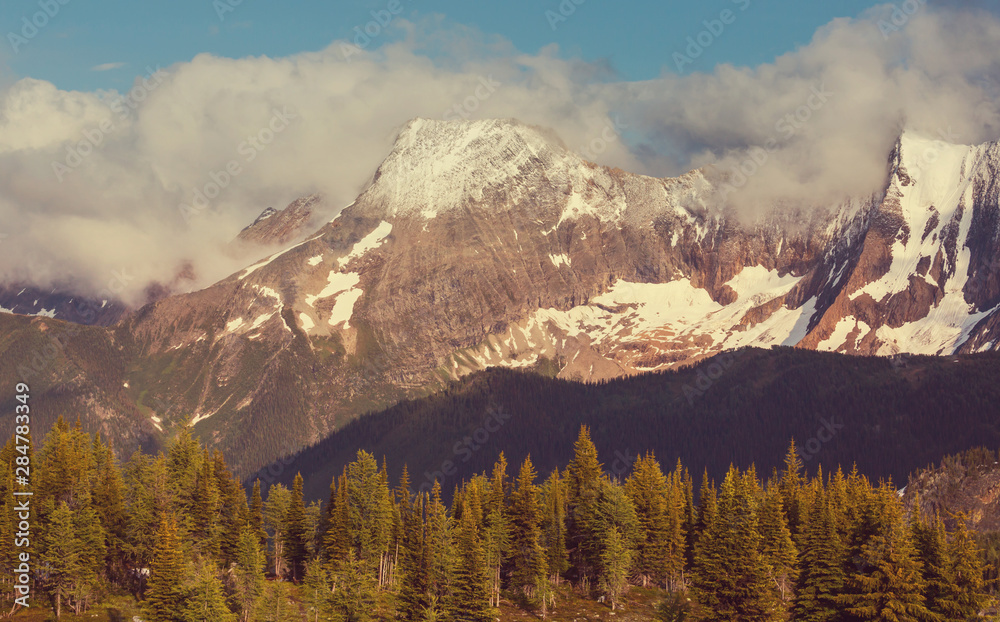 Obraz premium Mountains in Canada