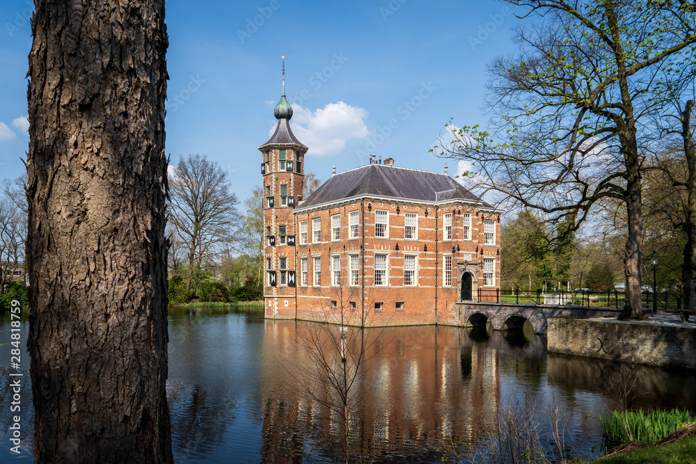 Naklejka premium Breda Mastbos Castle