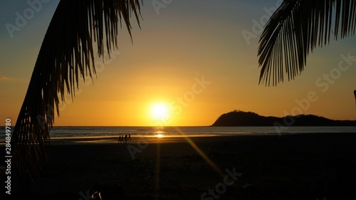 Sonnenuntergang am Strand von Semara in Costa Rica photo