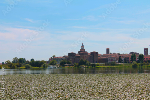 Tableau sur toile Mantova cityscape