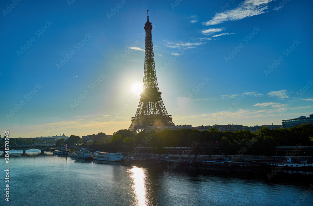 Fototapeta premium Eiffel Tower from a less usual angle. Picture taken from the Bir-Hakeim Bridge