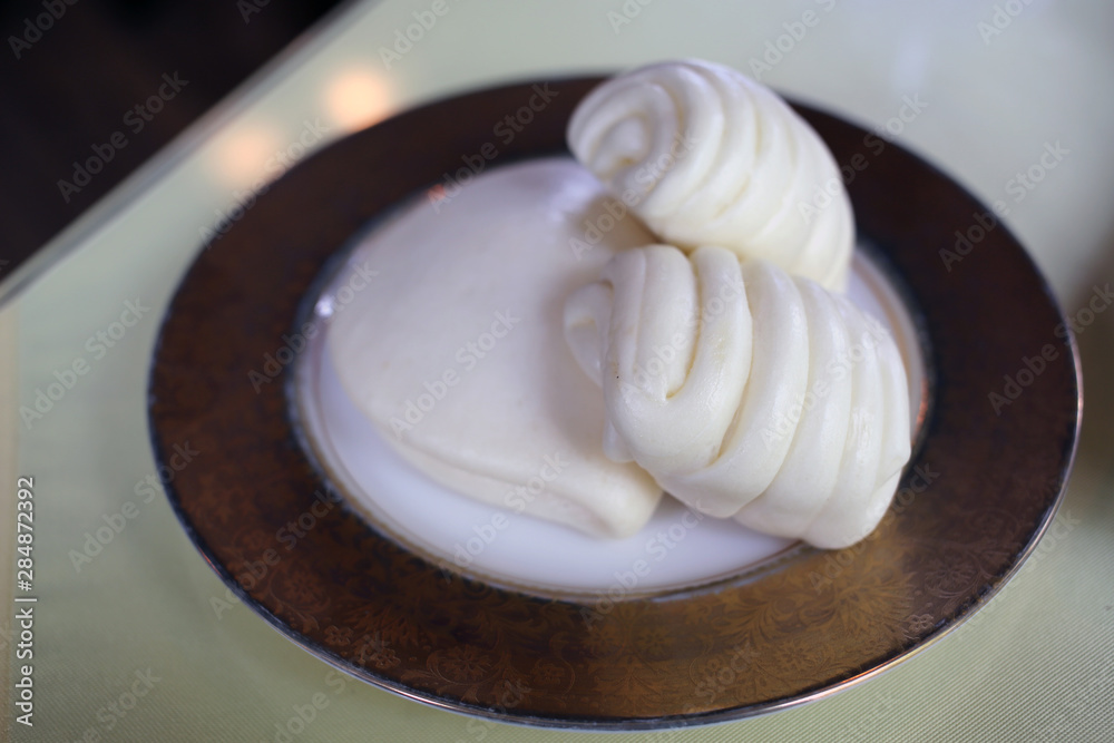 白饅頭とホワイトクレープ