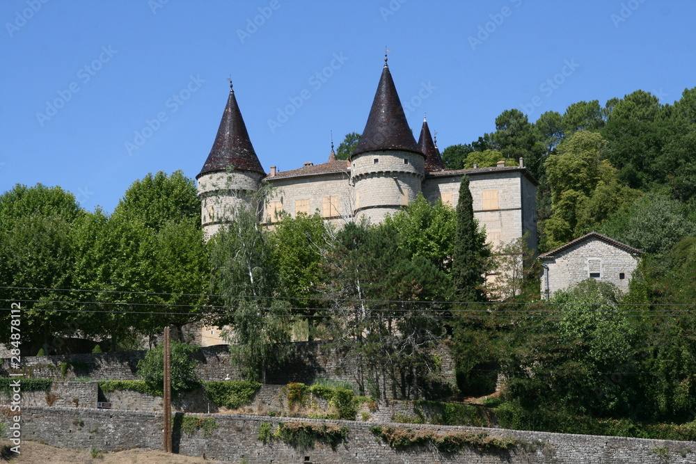 le château de Chambonas en Ardèche