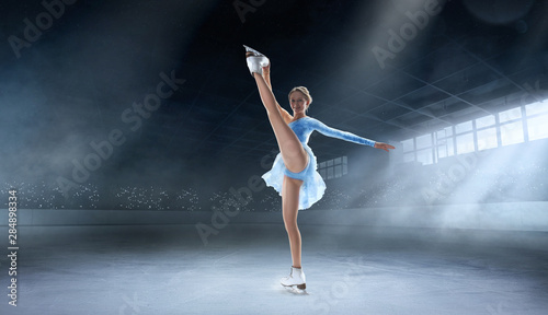 Figure skating. © VIAR PRO studio