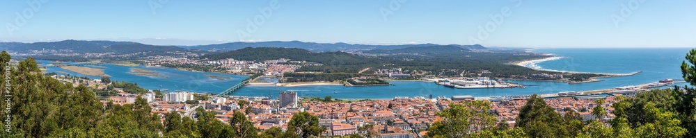 Panorama sur Viana do Castelo, Portugal, depuis le belvédère de Santa Luzia
