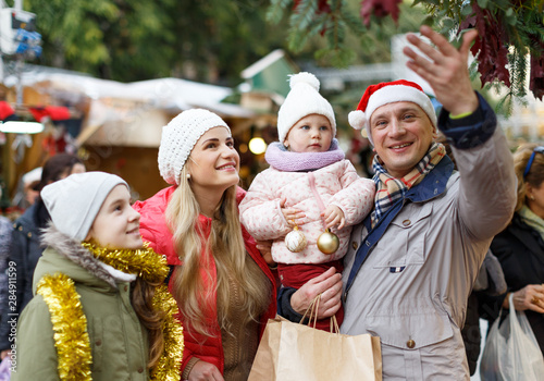 Parents and daughters at Christmas fair