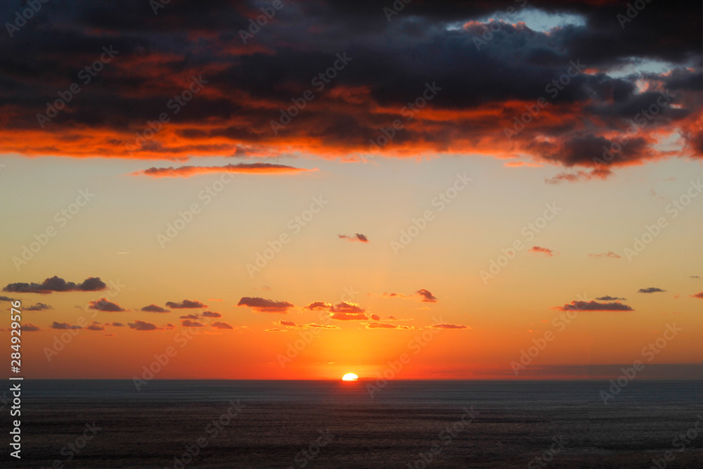 Fototapeta premium silhouette of alanya city at sunset