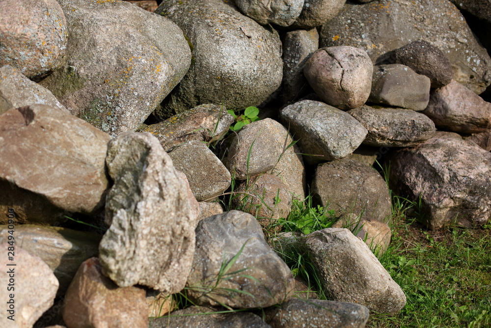 the texture of the heap of stones.