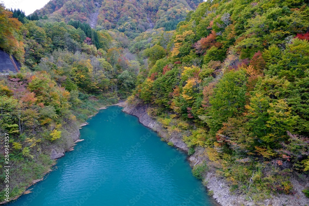 《宝仙湖（玉川ダム湖）》秋田県仙北市