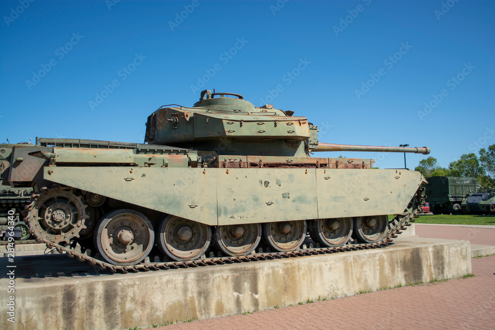 Heavy armoured war tank. Used in combat by the military.