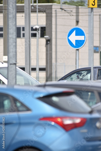 fleche signalisation parking auto voiture