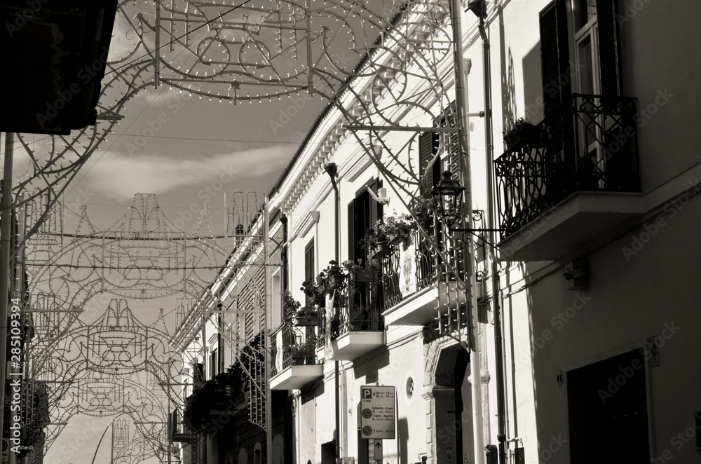 Obraz premium Streets and facades of a smalll italian town, Apricena, Foggia, Itly