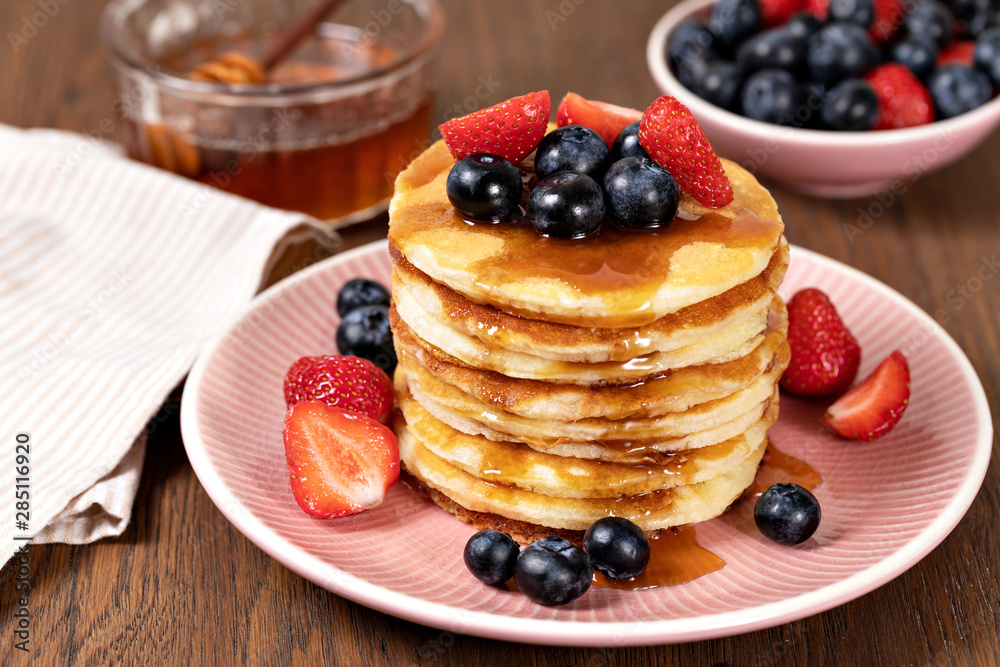 Pancakes with fresh berry Pancakes with fresh berry