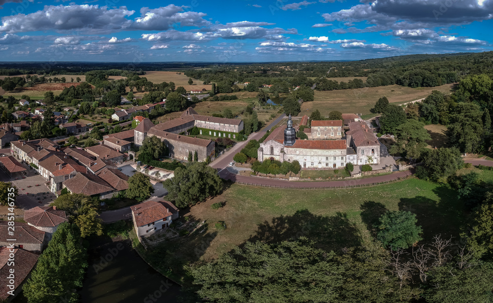 Mortemart (Haute-Vienne, France) - Plus beau village de France - Vue aérienne