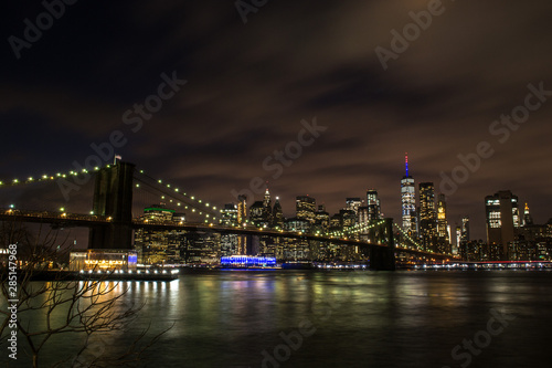 Fototapeta Naklejka Na Ścianę i Meble -  New York Night Skyline