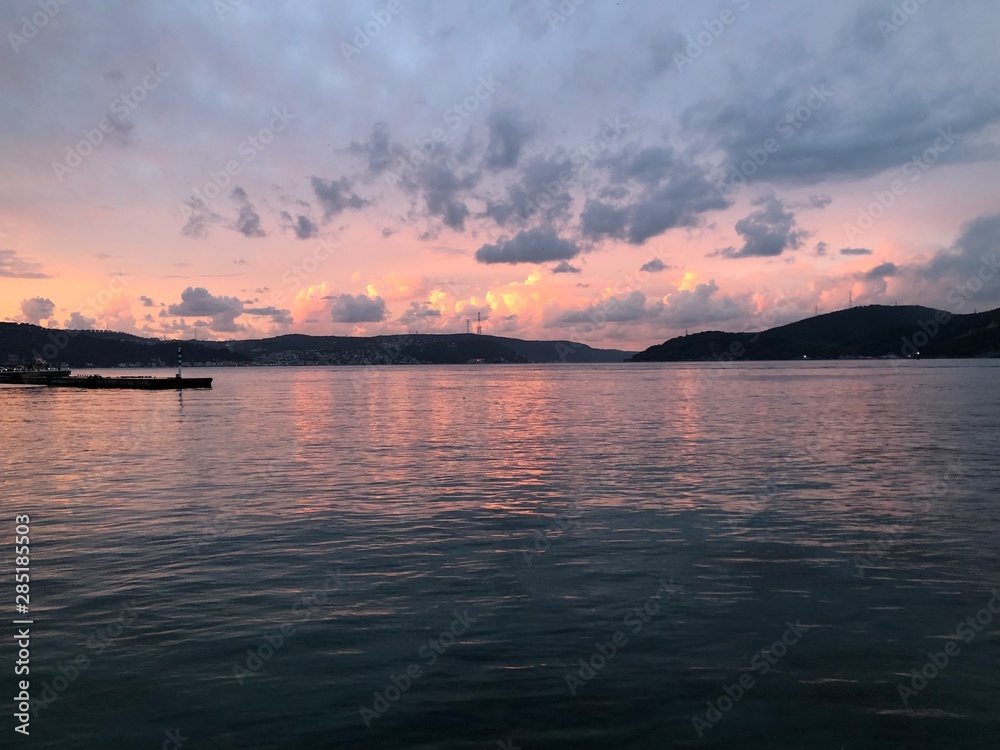 Fototapeta premium sunset over lake