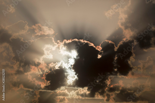 Alba con nuvole d'estate photo