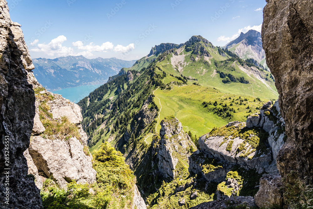 Fototapeta premium Aussicht von der schynigen Platte Richtung Brienzersee, Brienz, Berner Oberland, Schweiz