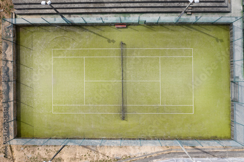 empty green tennis court, top view
