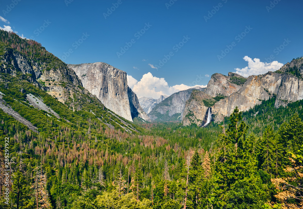 Yosemite National Park Valley summer landscape from Tunnel View. California, USA.