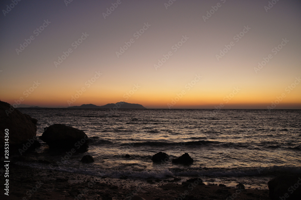 Fototapeta premium sunset over the sea