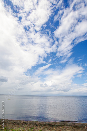 長浜から見る琵琶湖のスカイライン