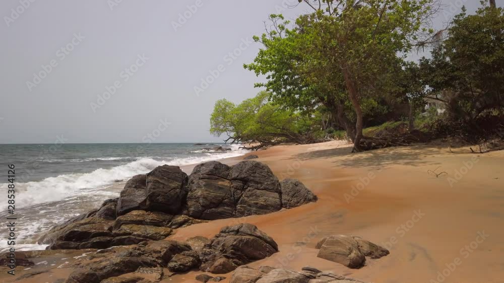 Plage de Kribi au Cameroun / Kribi Beach in Cameroon สต็อกวิดีโอ ...