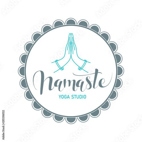 Linear namaste icon from India and holi outline collection. Thin line namaste icon isolated on white background. namaste trendy illustration