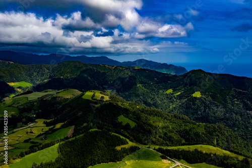 Sao Miguel - Furnas und Landschaften auf der Azoren-Insel aus der Luft