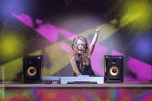 Canvastavla kids disco with DJ Babe