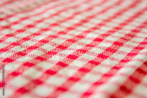 sfondo trama tessuto tovaglia cucina rossa a quadretti photo