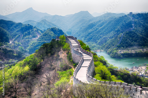 Canvas Print great wall of china lakeside haoming lake beijing