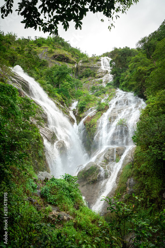 Higest waterfall in thailand, Heart waterfall in green forest