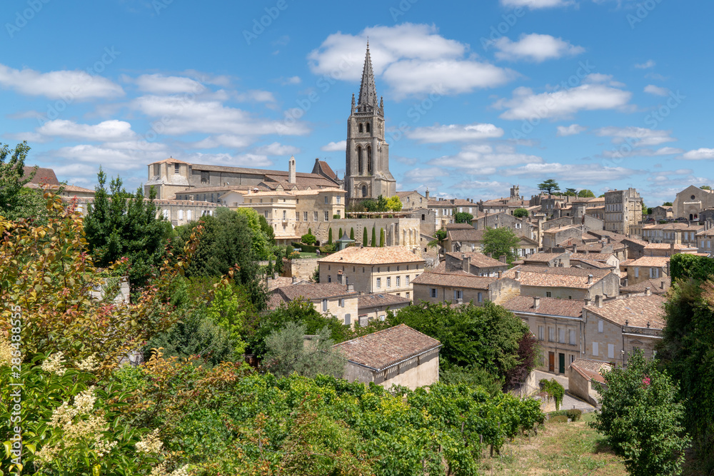 Saint-Emilion is the perfect starting point to visit the vineyards of Bordeaux in southwest France