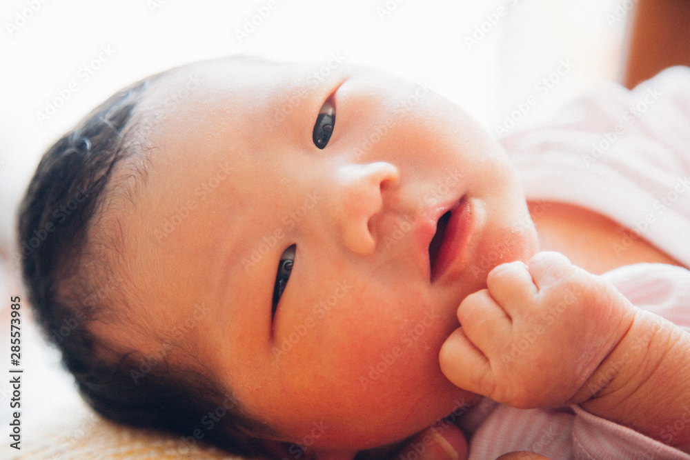 生後2日 赤ちゃん 生後2日 赤ちゃん