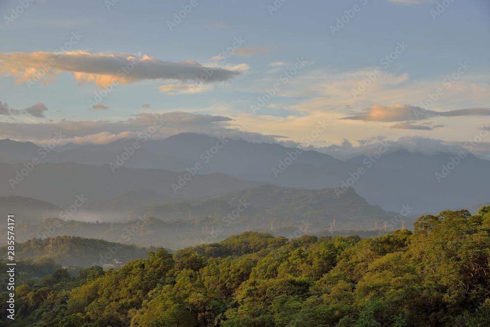 Obraz premium Mountain landscape-Mountain View Resort in the Sanfeng Road, Baoshan Township,Taiwan.