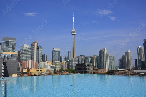 Rooftop views of Toronto © Aitor