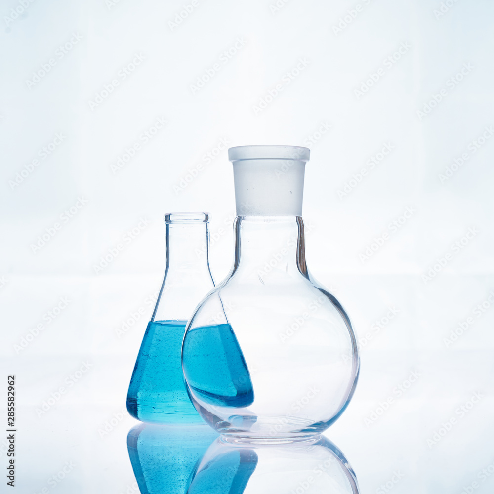 The glass bulb. Chemical flask. Chemical vessels. Glassware. The glass bulb. Chemical flask. Chemical vessels. Glassware.