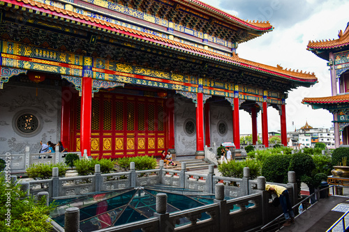 Leng Ne Yi Yi Temple, located in Charoen Krung District, Bangkok, is a famous temple for Chinese and foreigners. Popular in paying respect