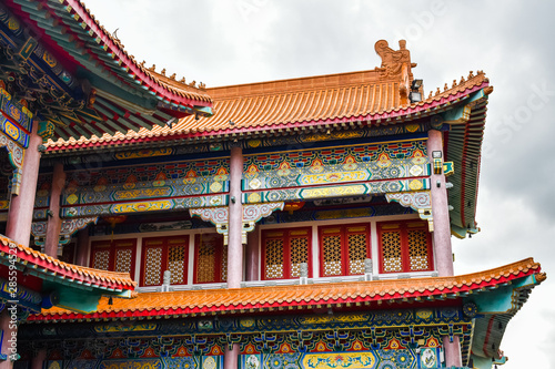 Leng Ne Yi Yi Temple, located in Charoen Krung District, Bangkok, is a famous temple for Chinese and foreigners. Popular in paying respect